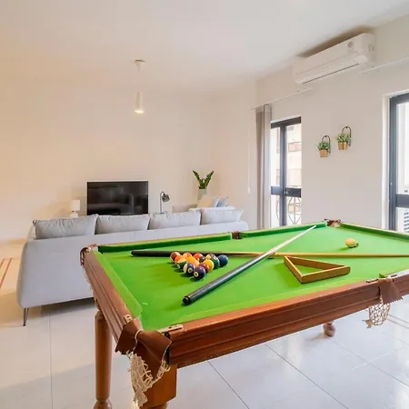 Xmajjar - Sea Side Views - Pool Table