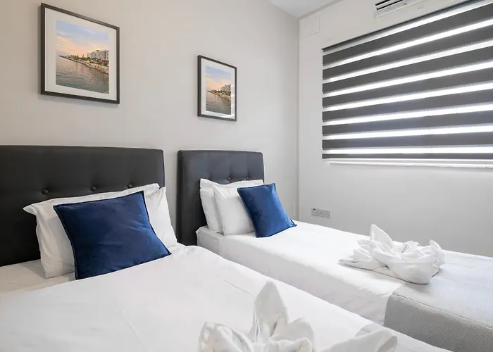 Xmajjar With Sea Side Views By Haven And Keys Malta Слима